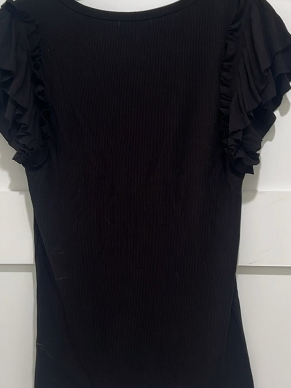 Black top - Picture 2 of 2